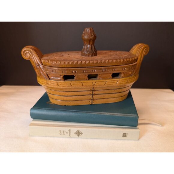 Handcrafted Wood Viking Boat-Shaped Box With Removable Lid & Carved Detailing - Picture 10 of 10
